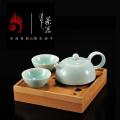 春壶（玉青瓷茶...